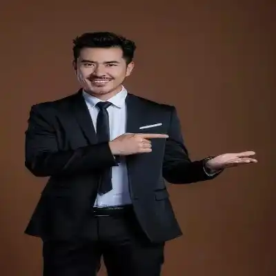 黄莉颖